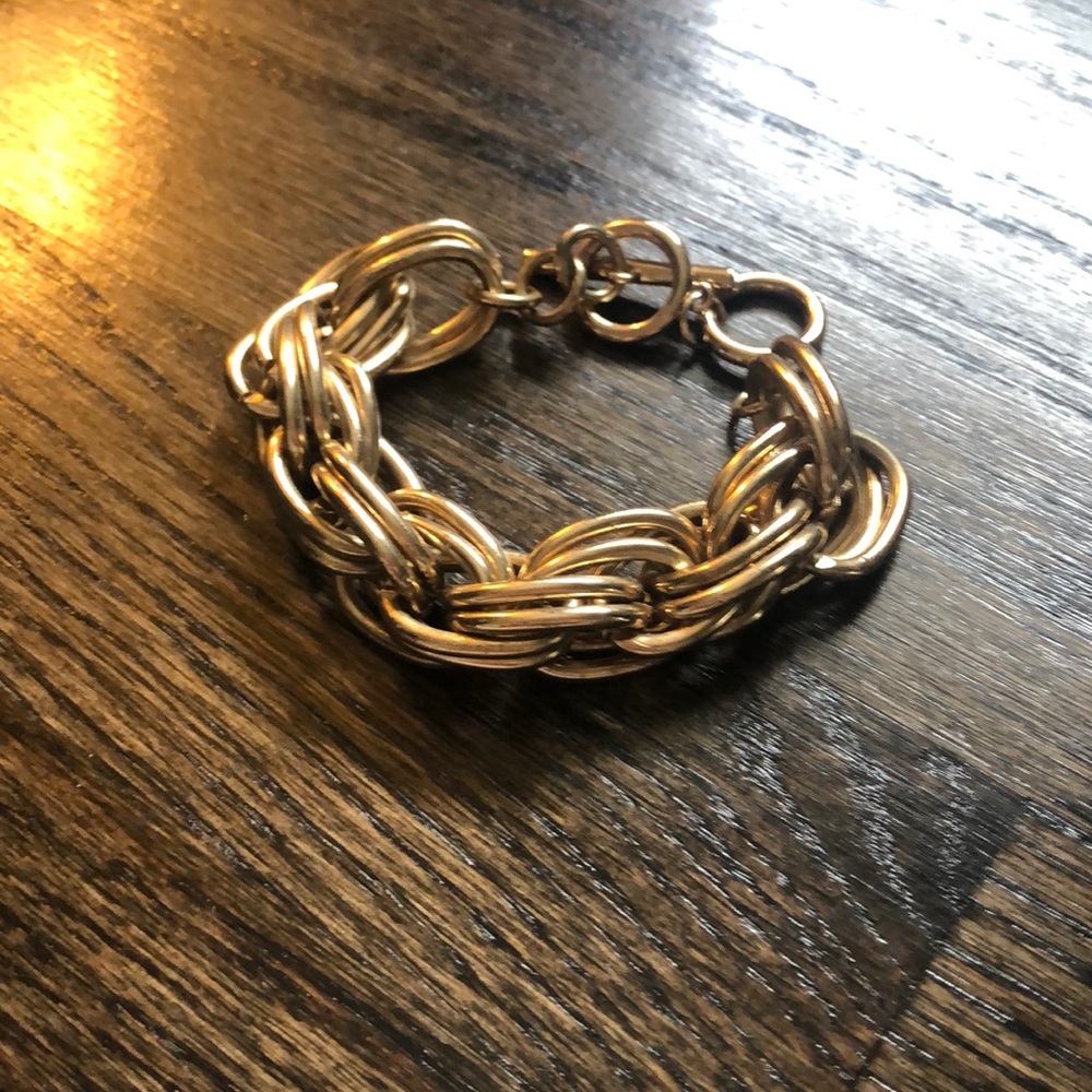 Gold chain bracelet